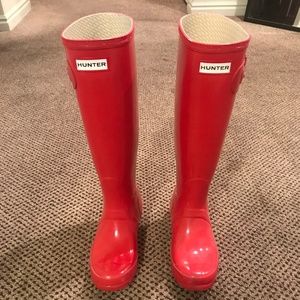 Hunter Women’s Gloss Rain Boots Red 5.5